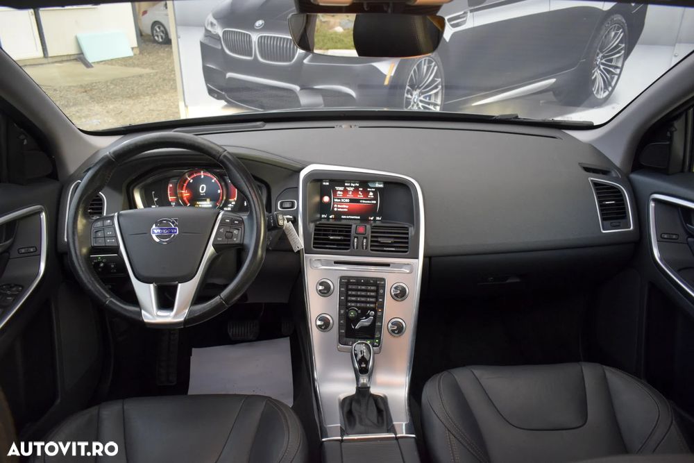 Volvo XC 60 D5 AWD Geartronic Ocean Race - 8