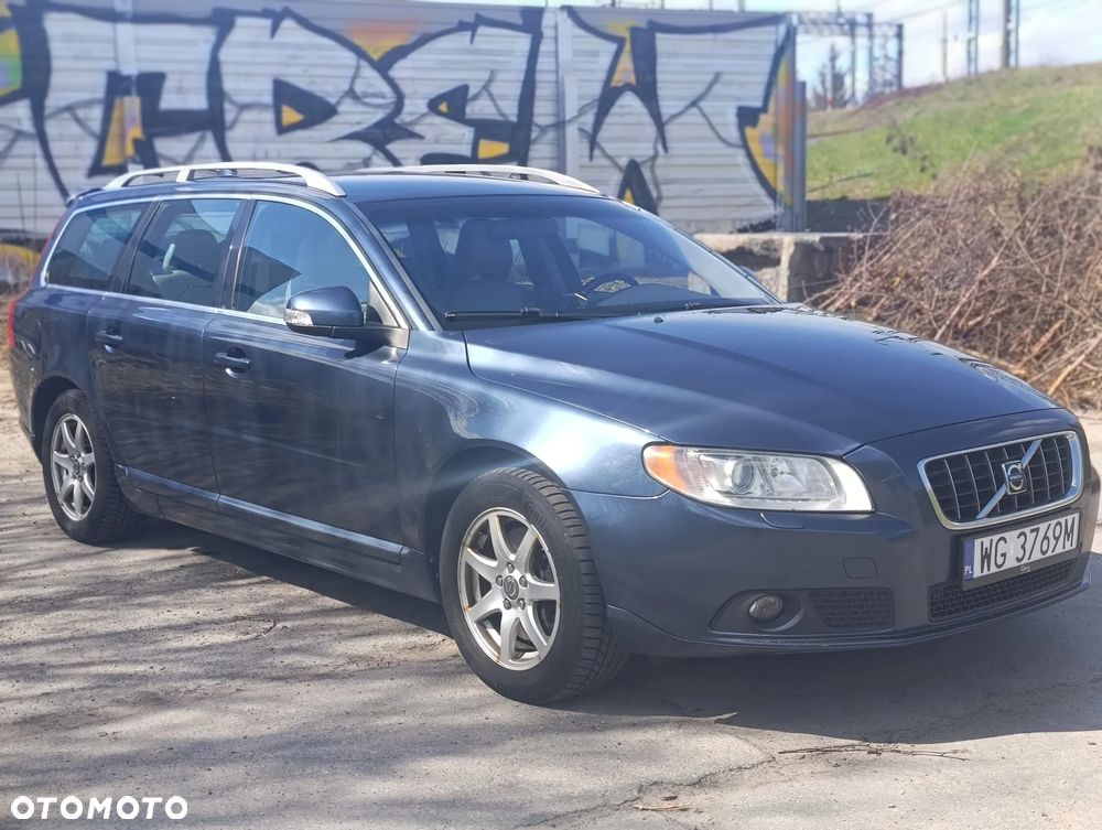 Volvo V70 D5 AWD Summum - 8