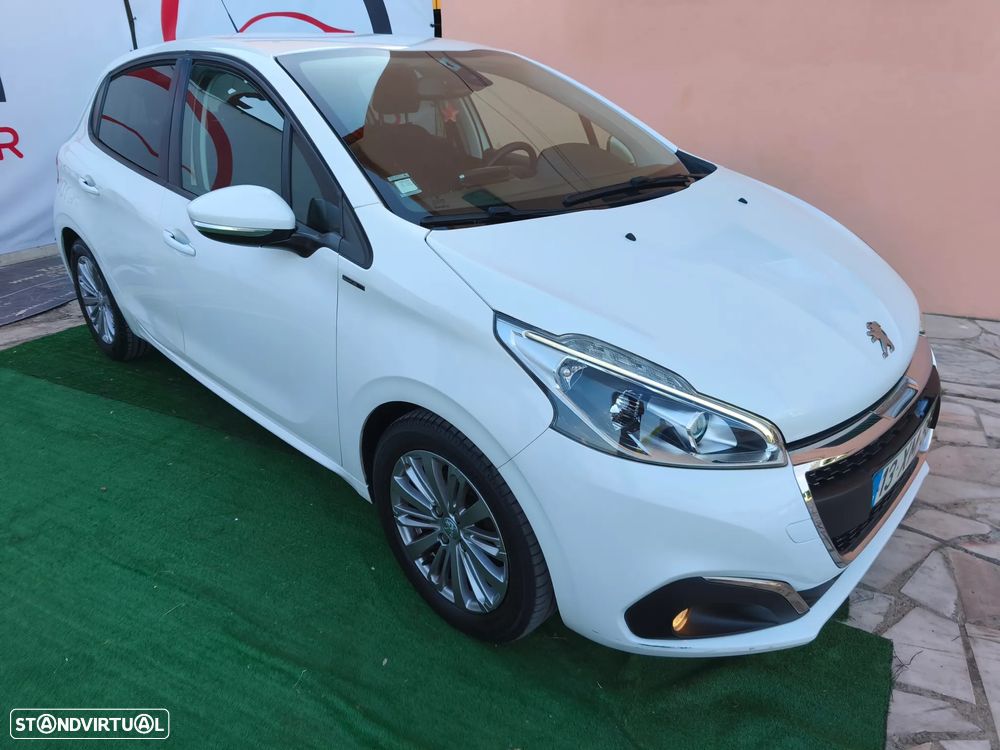 Peugeot 208 1.2 PureTech Signature - 41