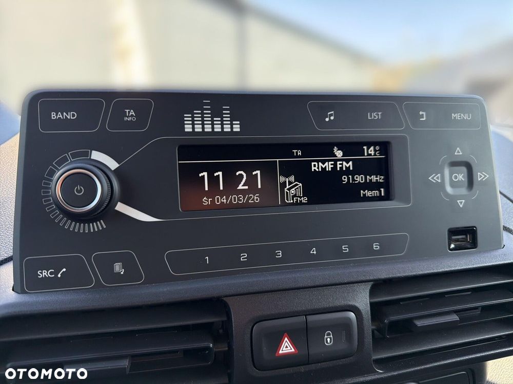 Peugeot partner 1.5 BlueHDi 100 PREMIUM Standard 650 4d - 26