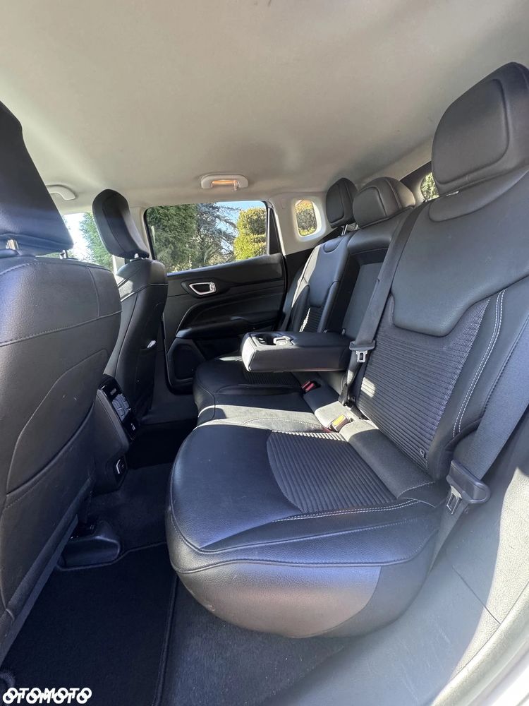 Jeep Compass - 16