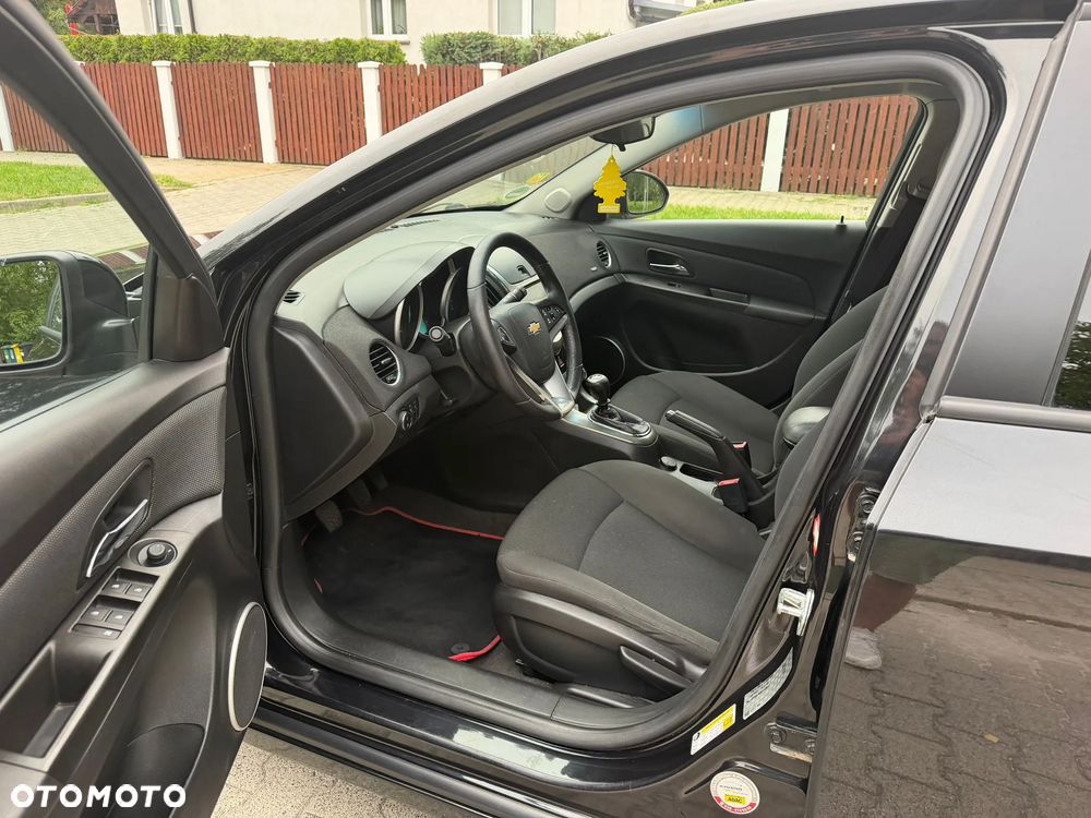 Chevrolet Cruze - 10