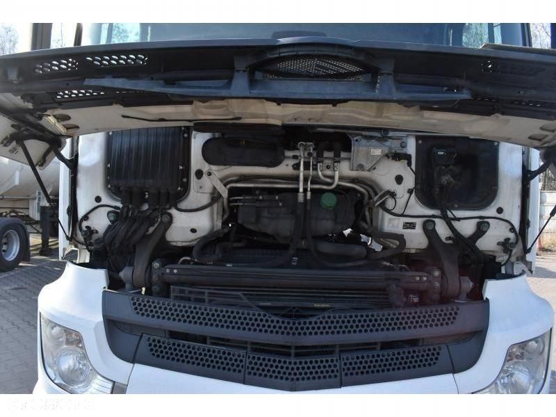 Mercedes-Benz Actros - 27