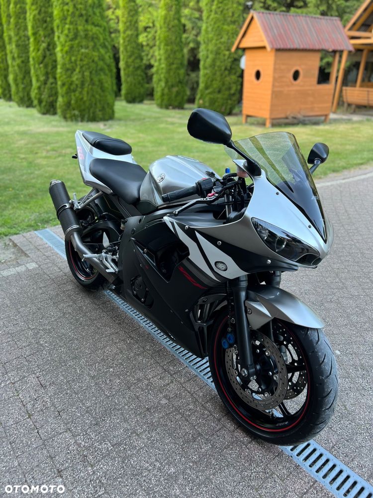 Yamaha R6 - 7