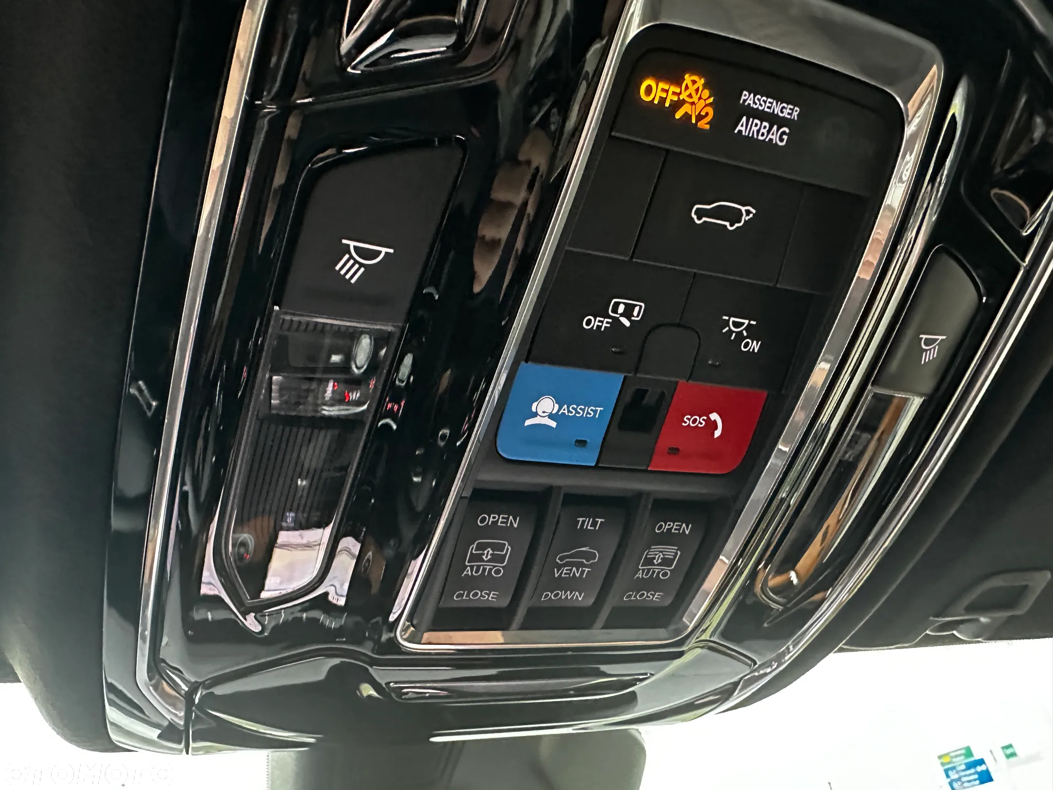 Jeep Grand Cherokee - 21