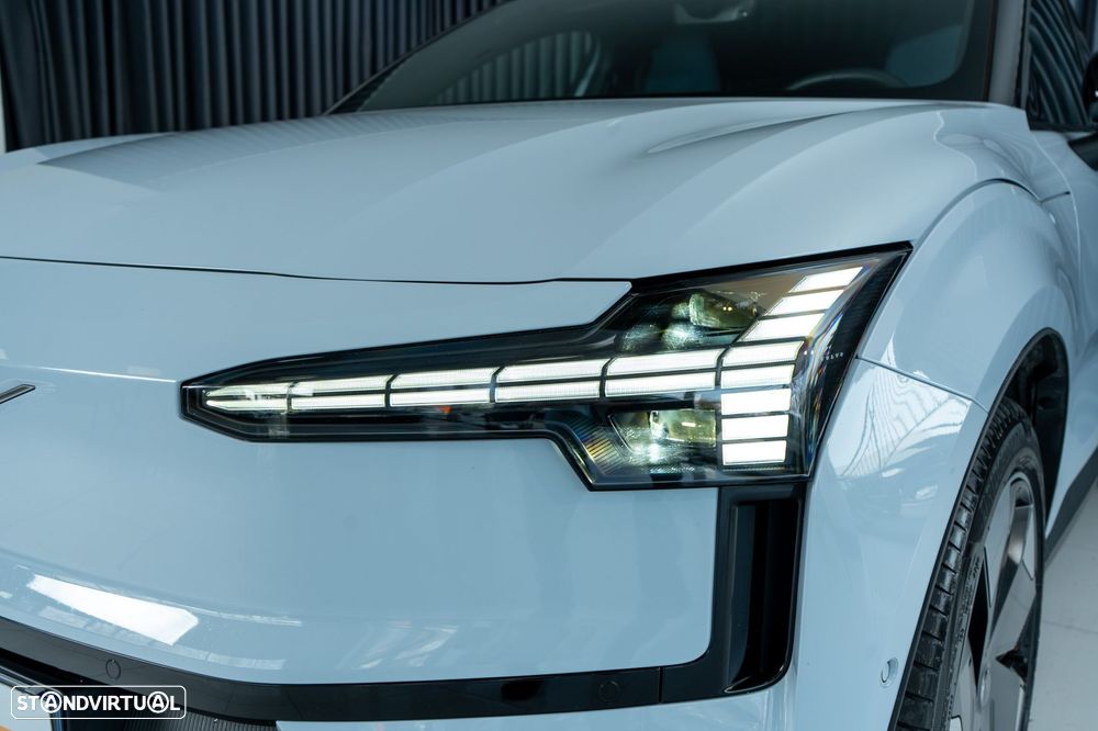 Volvo EX30 69 kWh Single Motor Extended Range Ultra - 42