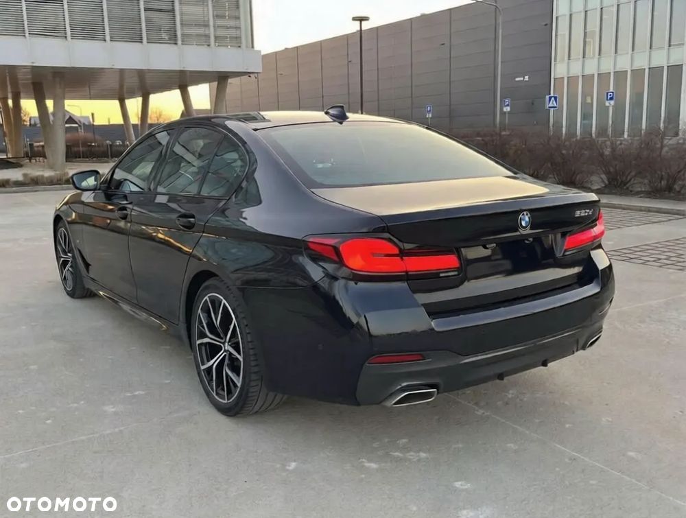BMW Seria 5 520d M Sport Edition - 3