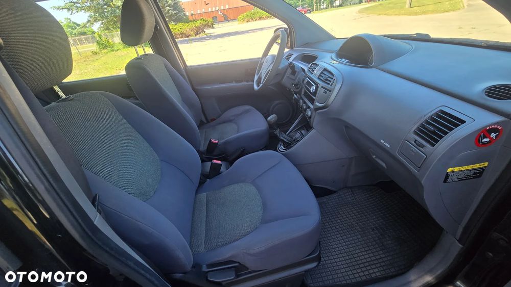 Hyundai Matrix 1.6 Active - 16