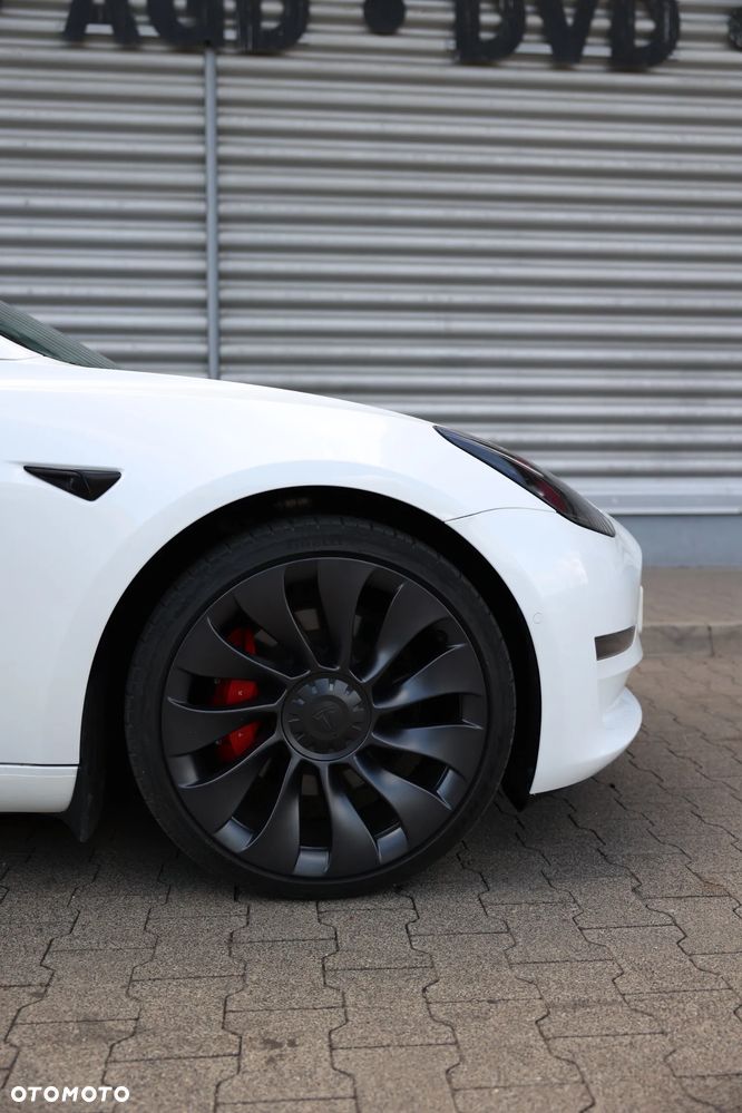 Tesla Model 3 - 18