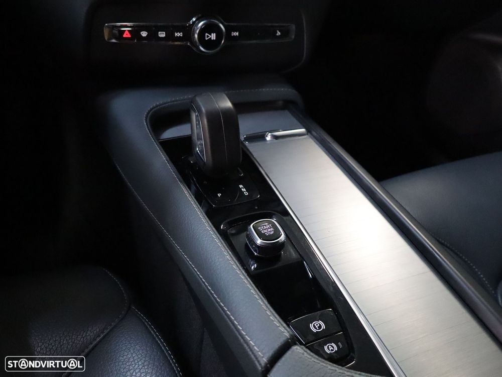 Volvo XC 90 2.0 T8 PHEV Inscription AWD - 22