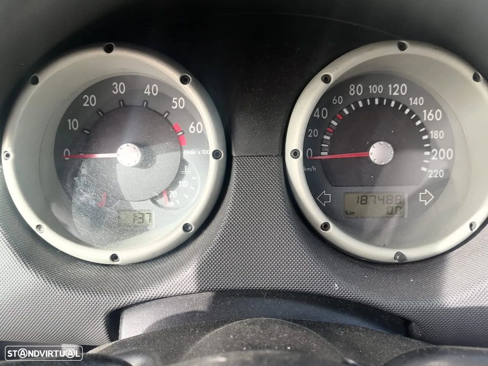 VW Polo 1.0 Highline AC - 8