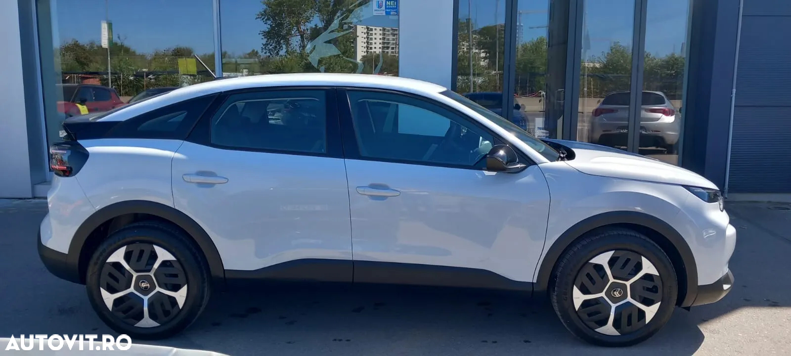 Citroën C4 1.2 eDCT6 MHEV PLUS - 4