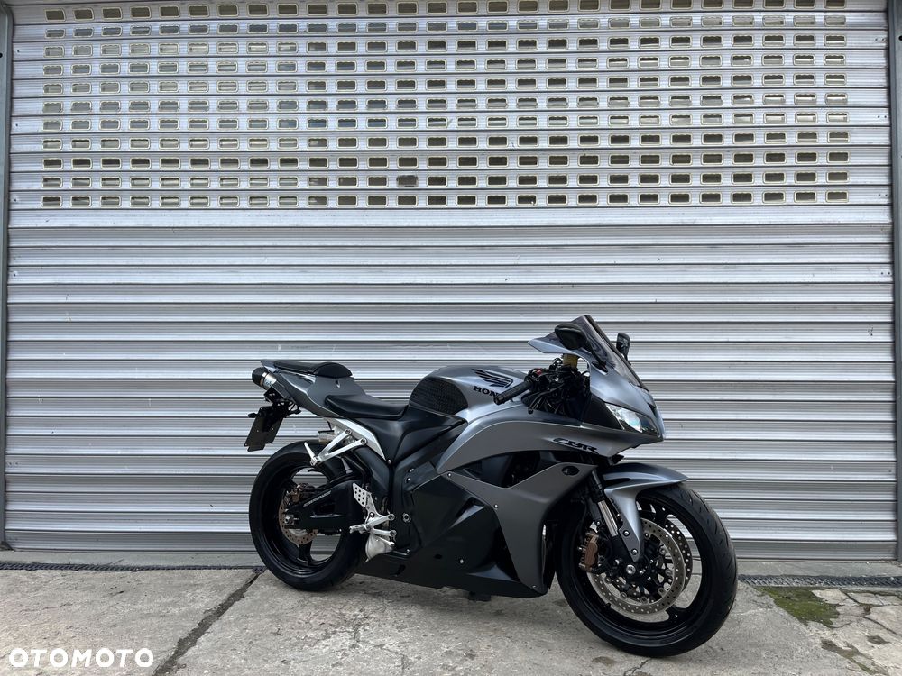 Honda CBR - 23
