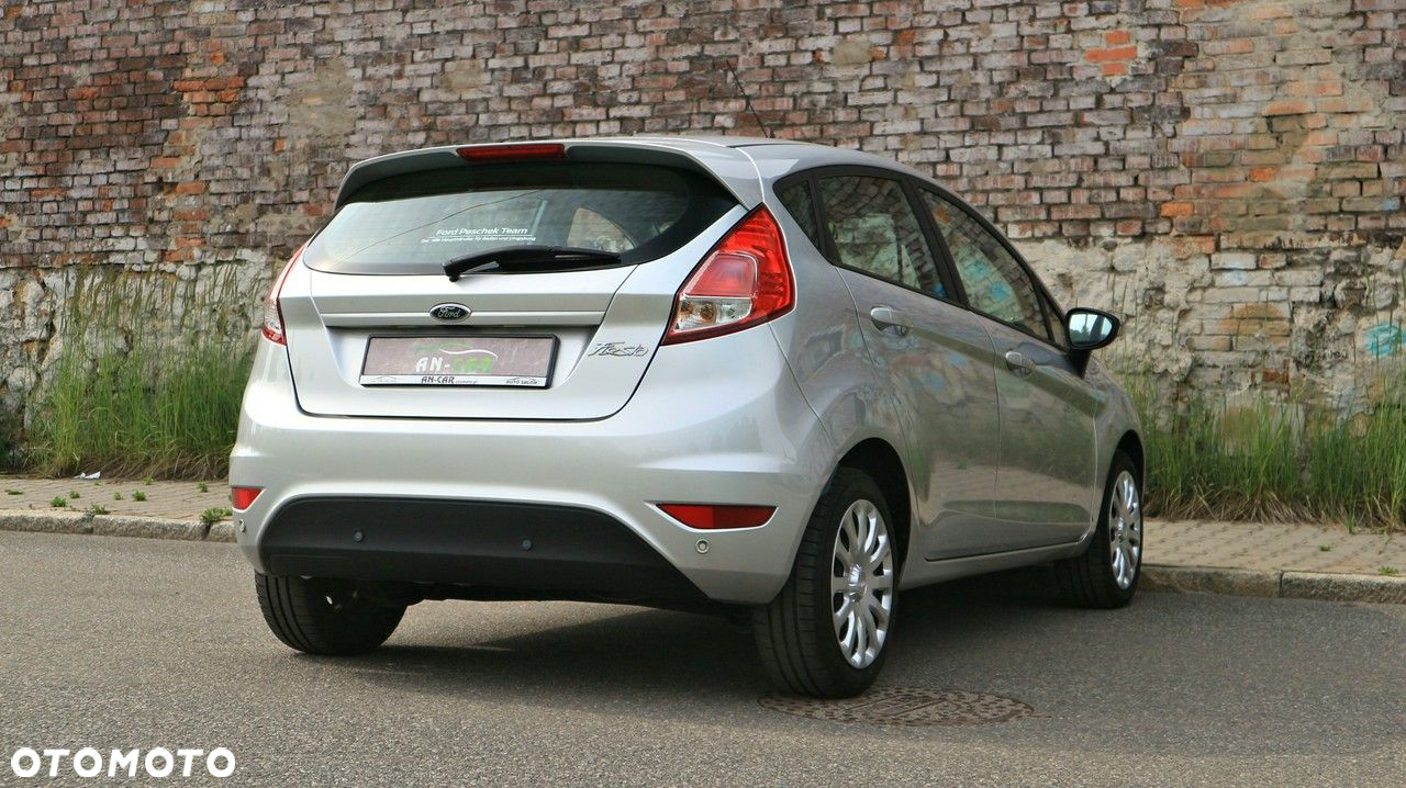 Ford Fiesta 1.25 Celebration - 7