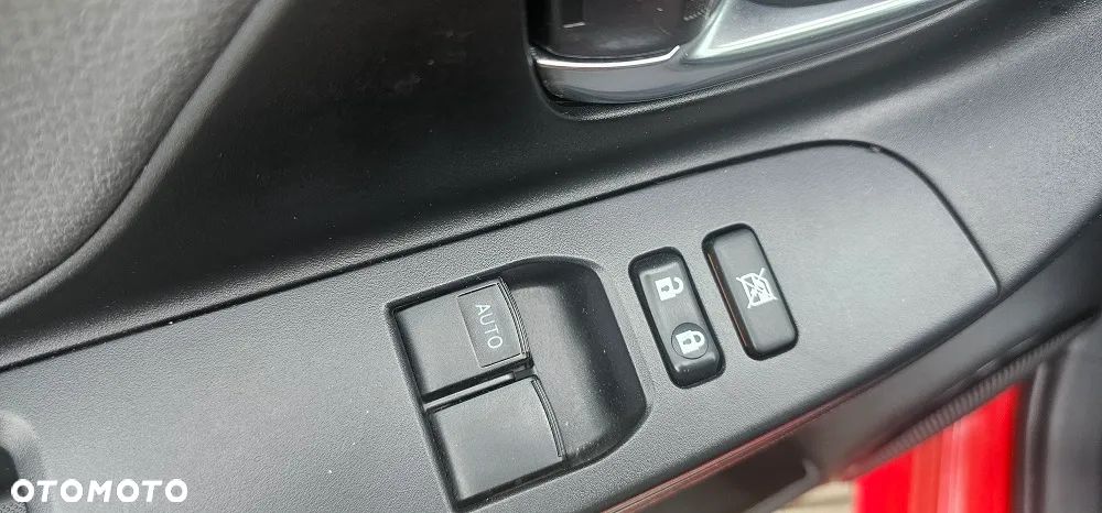 Toyota Yaris 1.5 Premium - 12