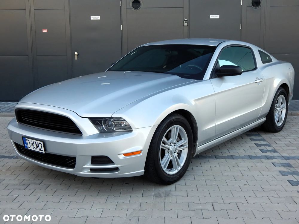 Ford Mustang - 4