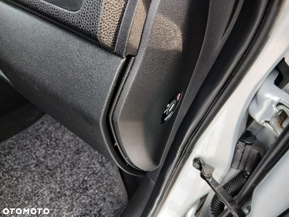 Kia Venga 1.4 CVVT Vision - 30