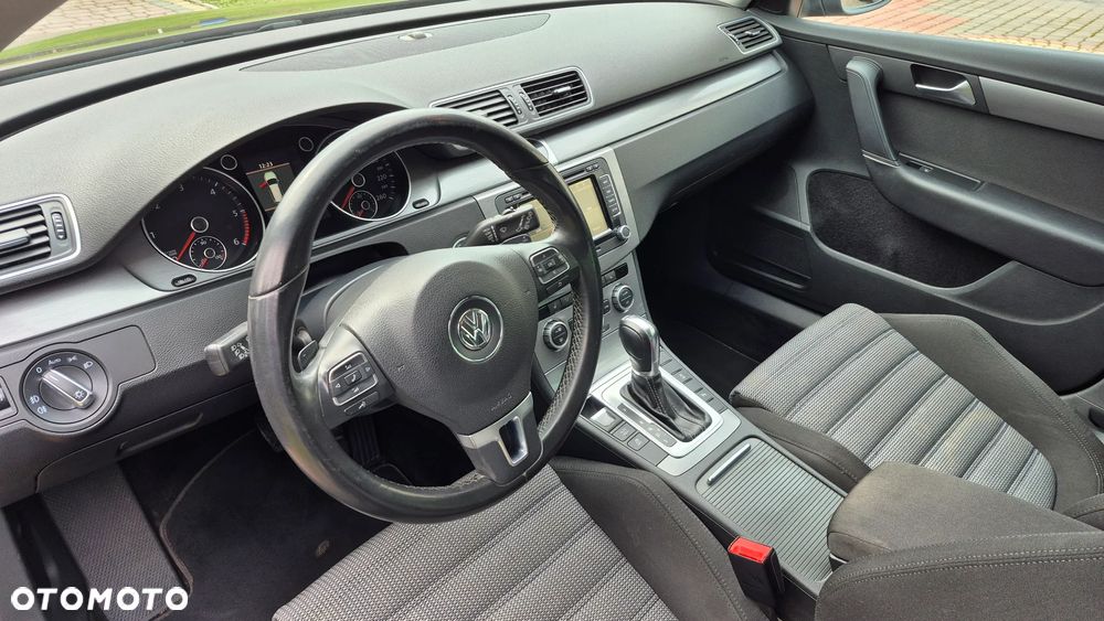 Volkswagen Passat - 7