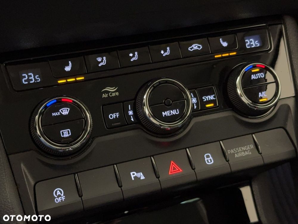 Skoda Karoq 1.5 TSI ACT Style DSG - 28