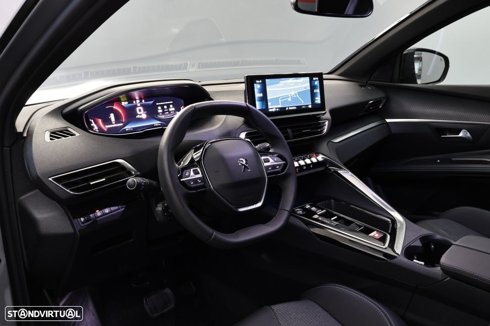 Peugeot 5008 1.2 PureTech Allure Pack EAT8 - 24