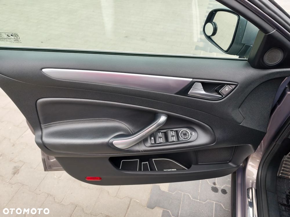 Ford Mondeo 1.6 TDCi Titanium - 10