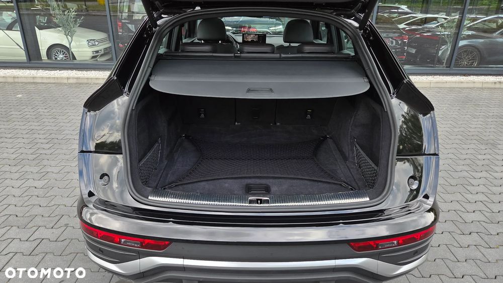 Audi Q5 Sportback - 11