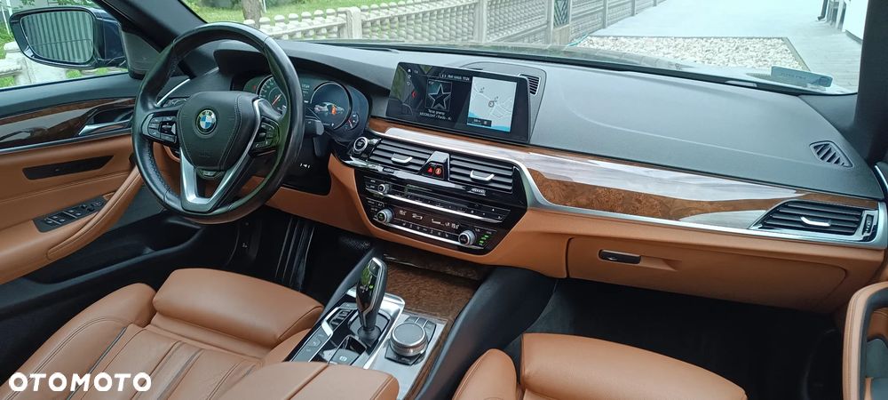 BMW Seria 5 530e iPerformance Luxury Line - 28