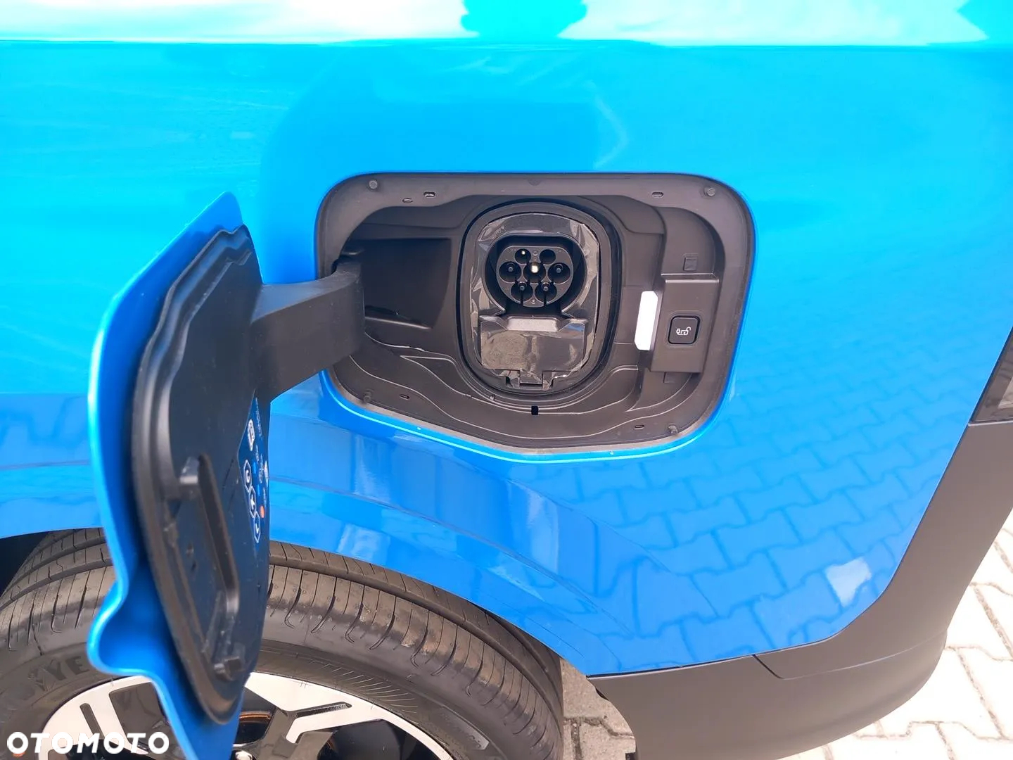 Ford eTransit Courier - 23