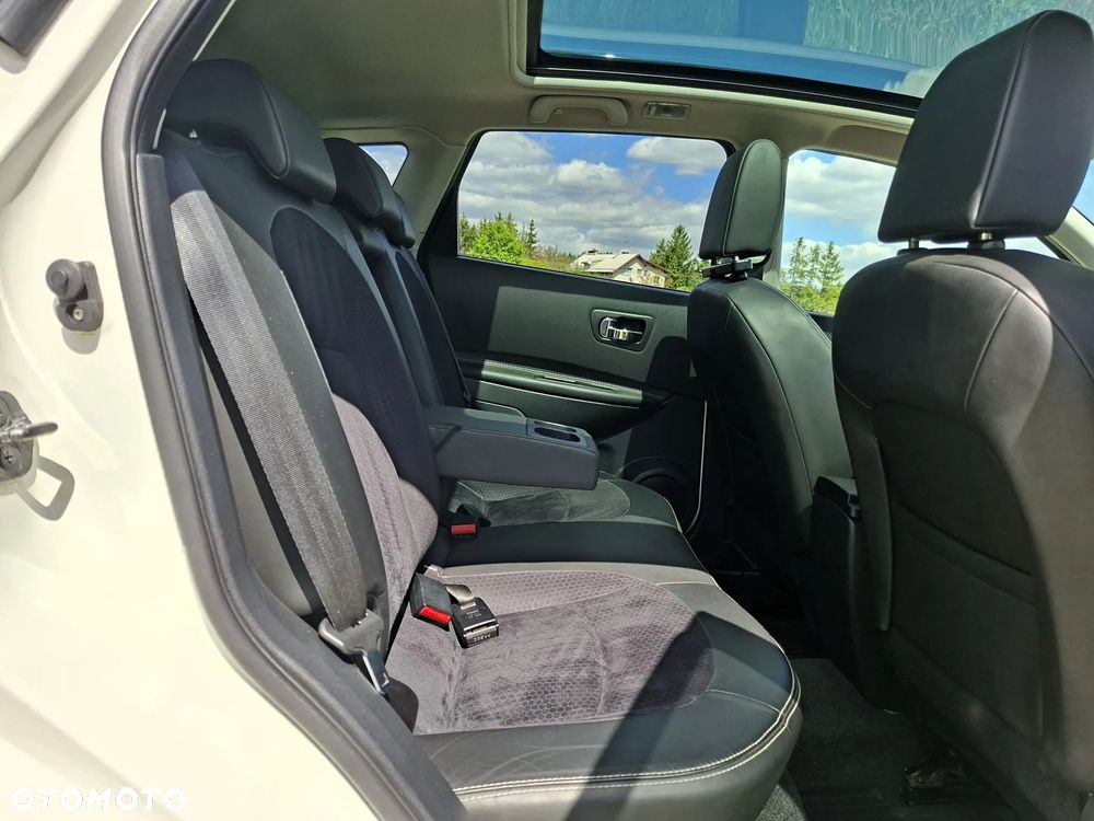 Nissan Qashqai 1.6 dCi 4 x 4 DPF Start/Stop tekna - 11