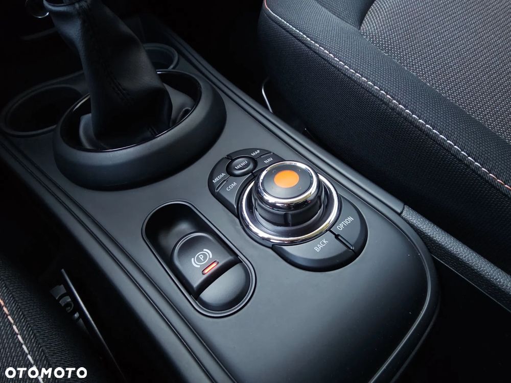 MINI Countryman One - 24