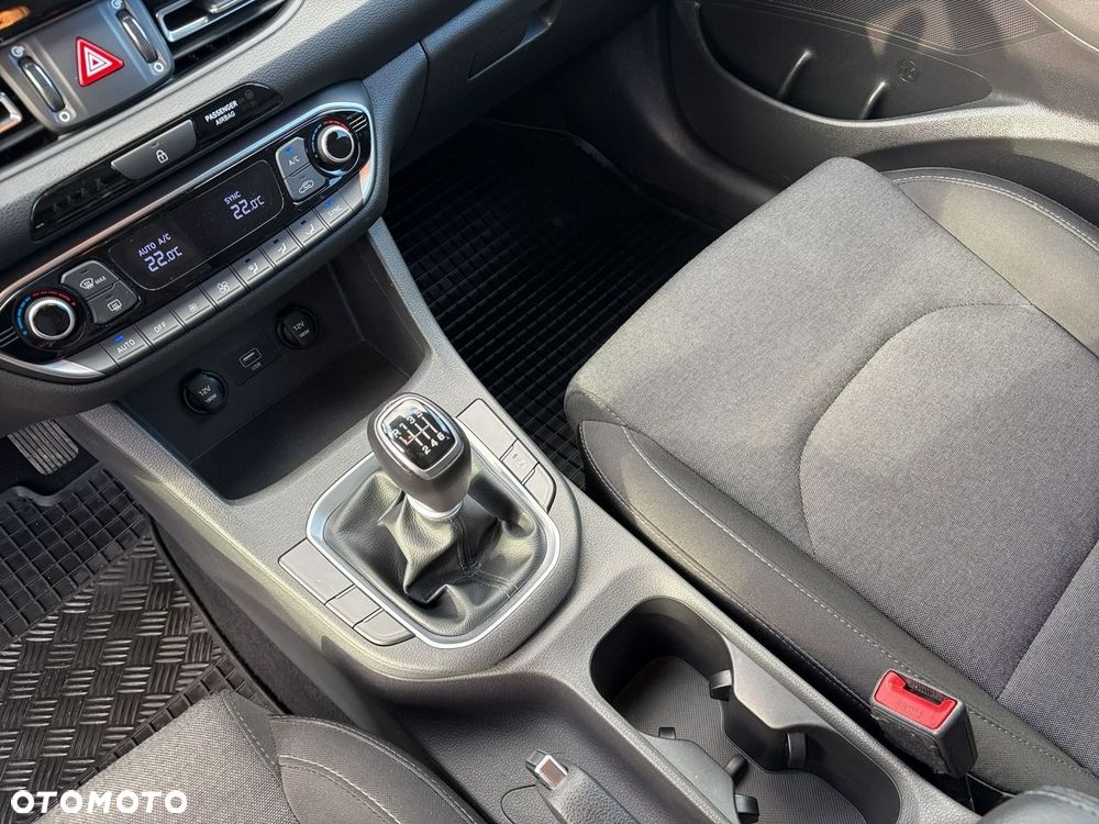 Hyundai i30 1.6 D Comfort - 19