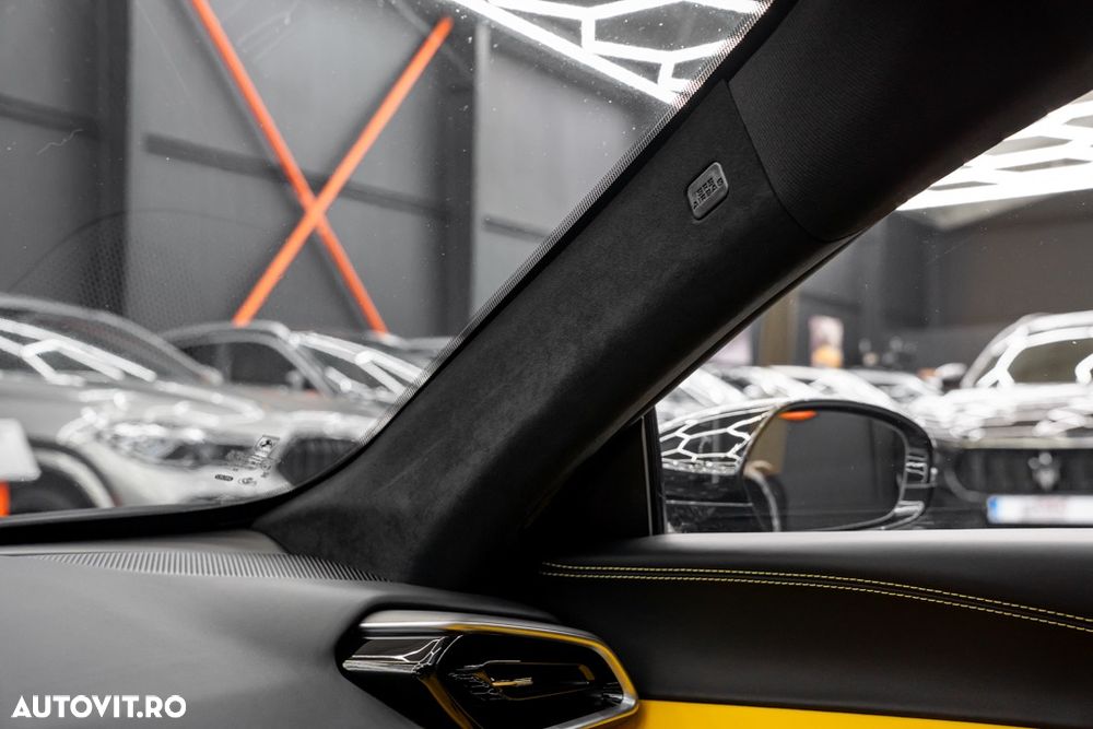 Ferrari 296 GTB - 37