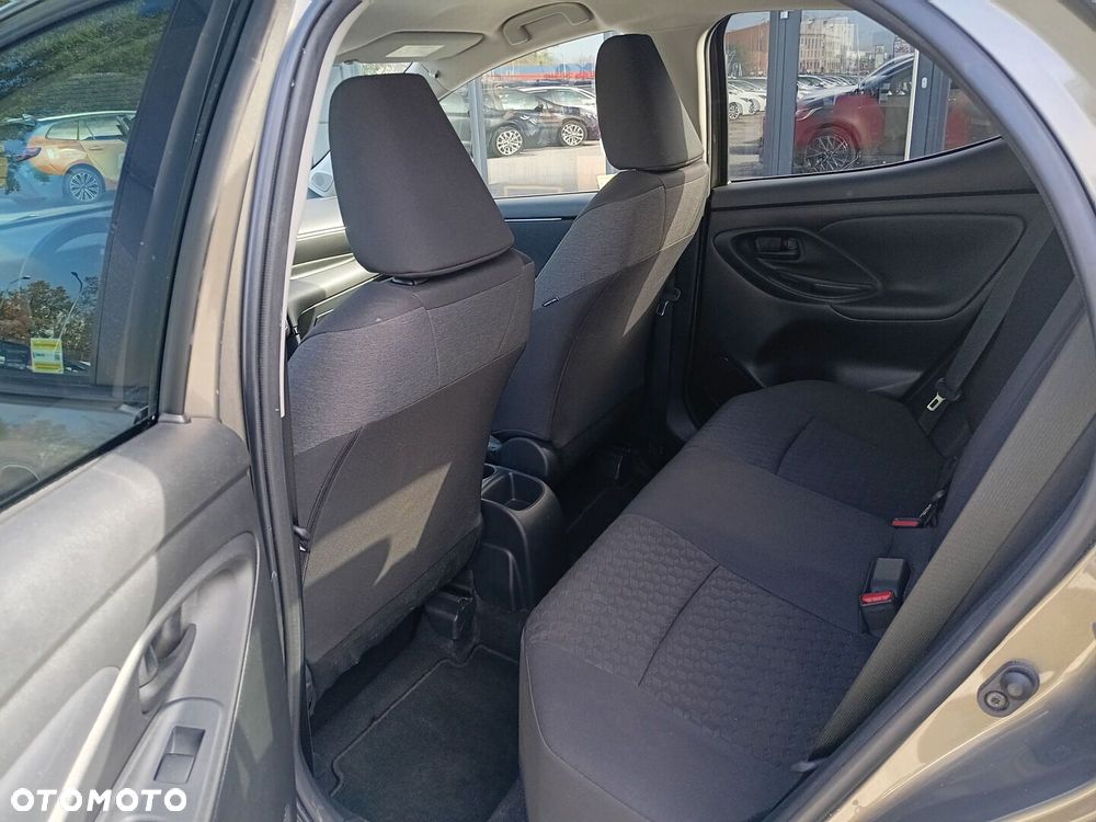 Toyota Yaris 1.5 Comfort - 11
