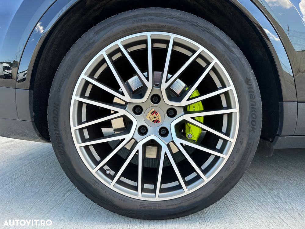PORSCHE Cayenne Coupe 2022 — imagine 25