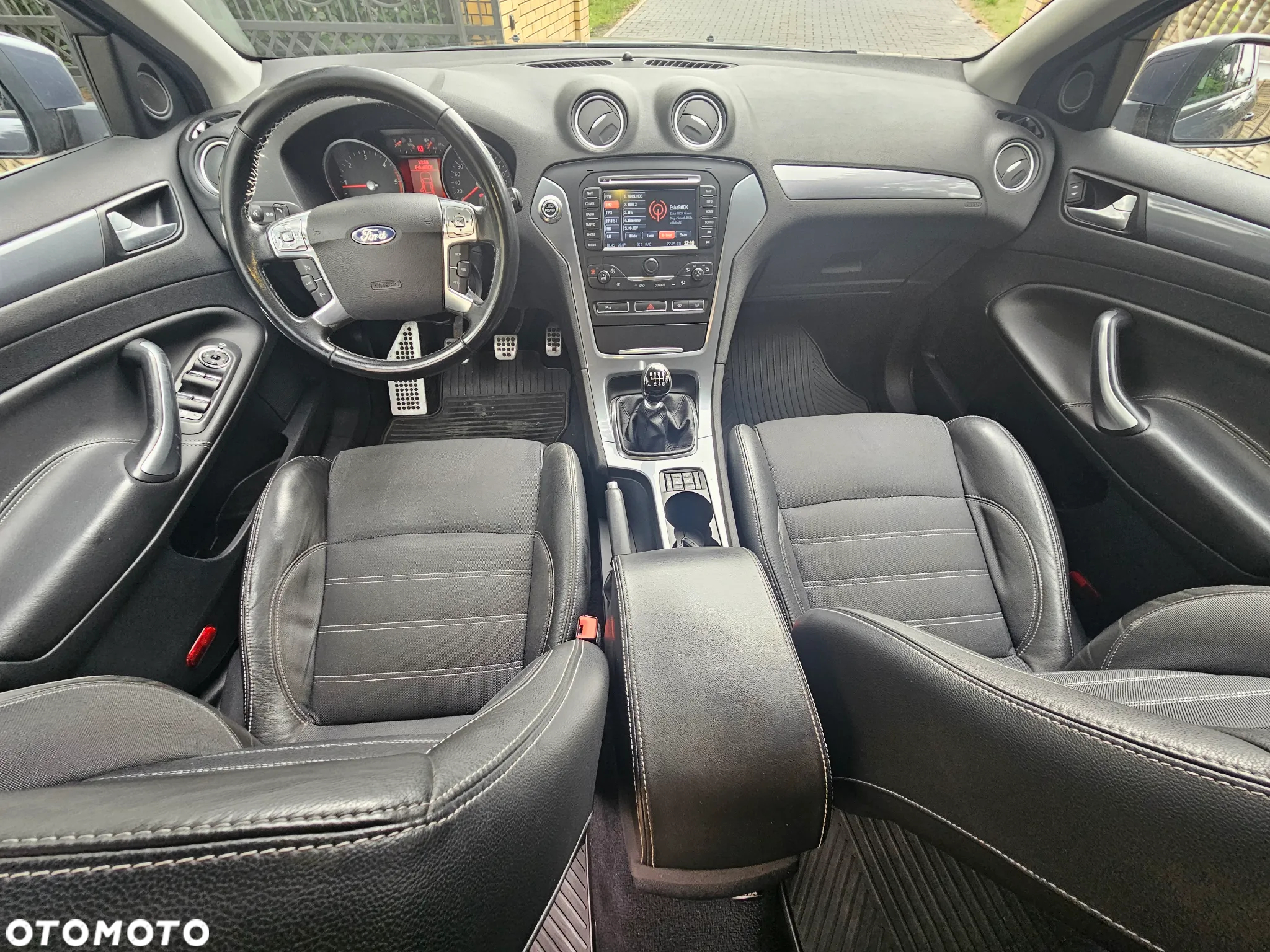 Ford Mondeo 2.0 TDCI Champions Edition - 24