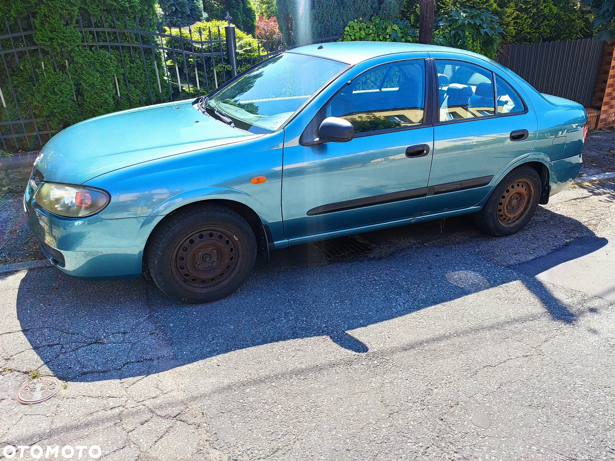 Nissan Almera II 1.8 Visia - 2