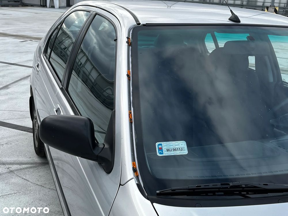 Honda Civic 1.4i S - 6