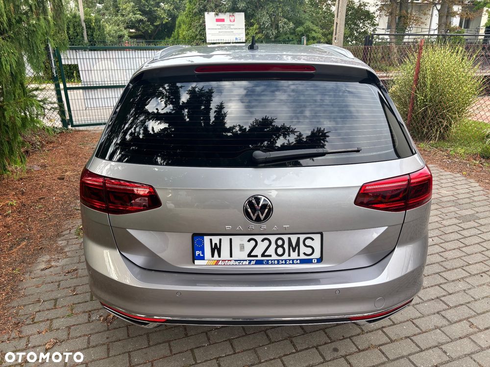 Volkswagen Passat 2.0 TDI EVO Elegance DSG - 9