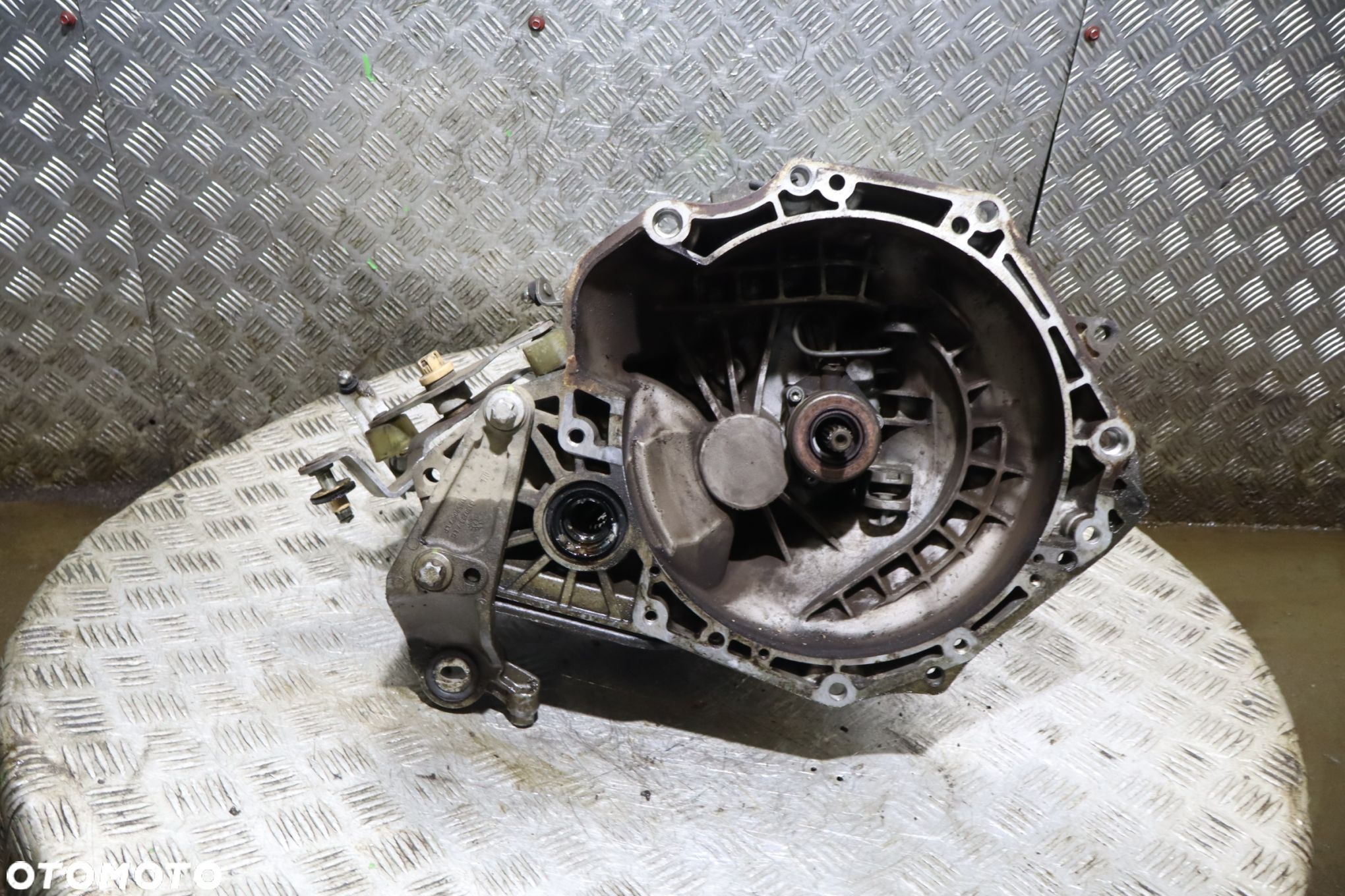 SKRZYNIA BIEGÓW 5 BIEGOWA OPEL CORSA D 1.2 2RC429 - 1