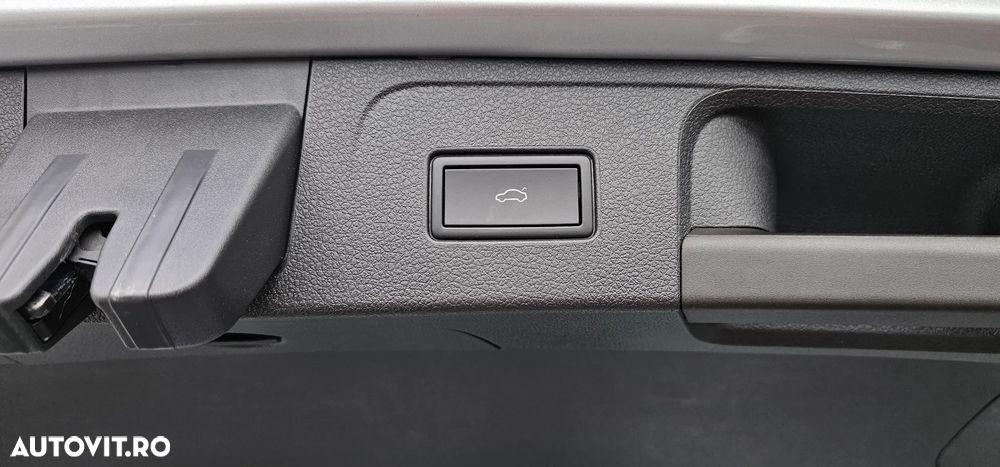 Volkswagen Passat 2.0 TDI SCR DSG Business - 33