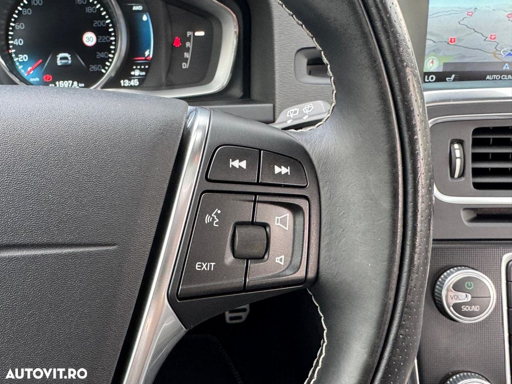 Volvo V60 D6 Twin Engine Geartronic RDesign - 29