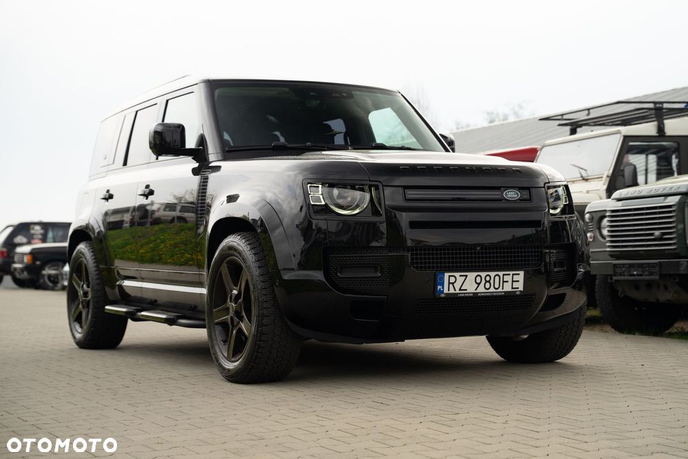 Land Rover Defender - 2
