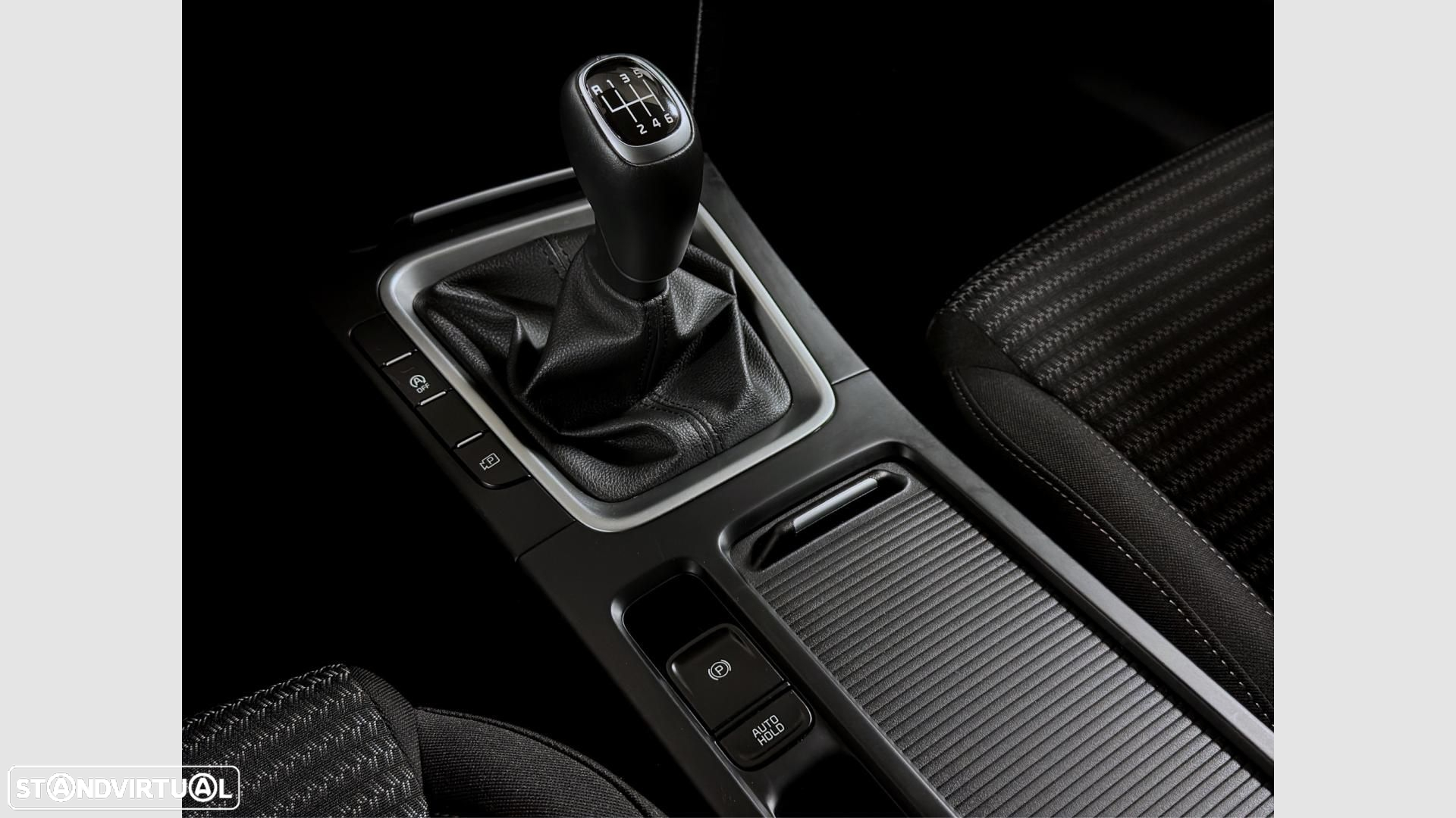 Kia XCeed 1.0 T-GDI Dynamic - 24