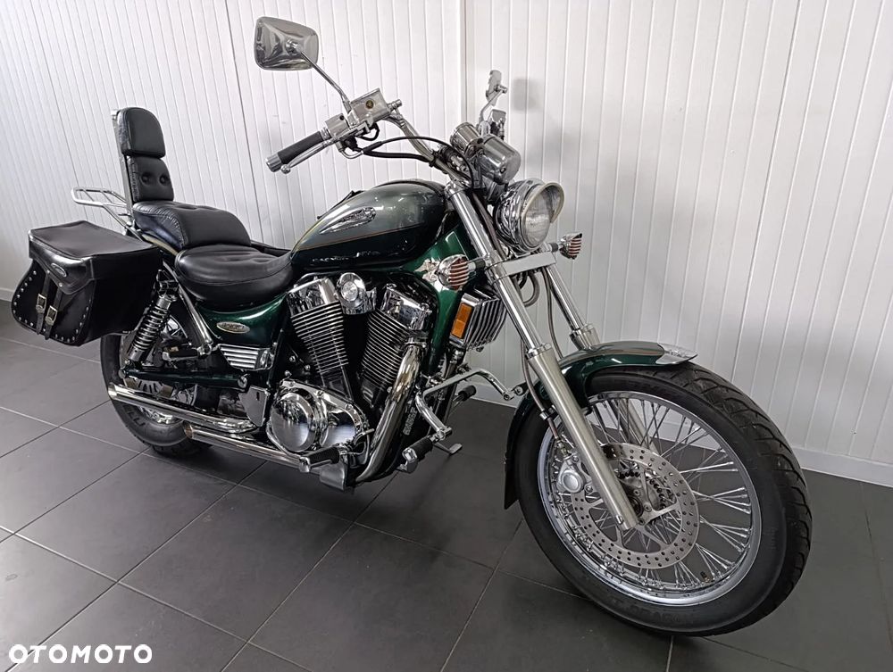 Suzuki Intruder - 16