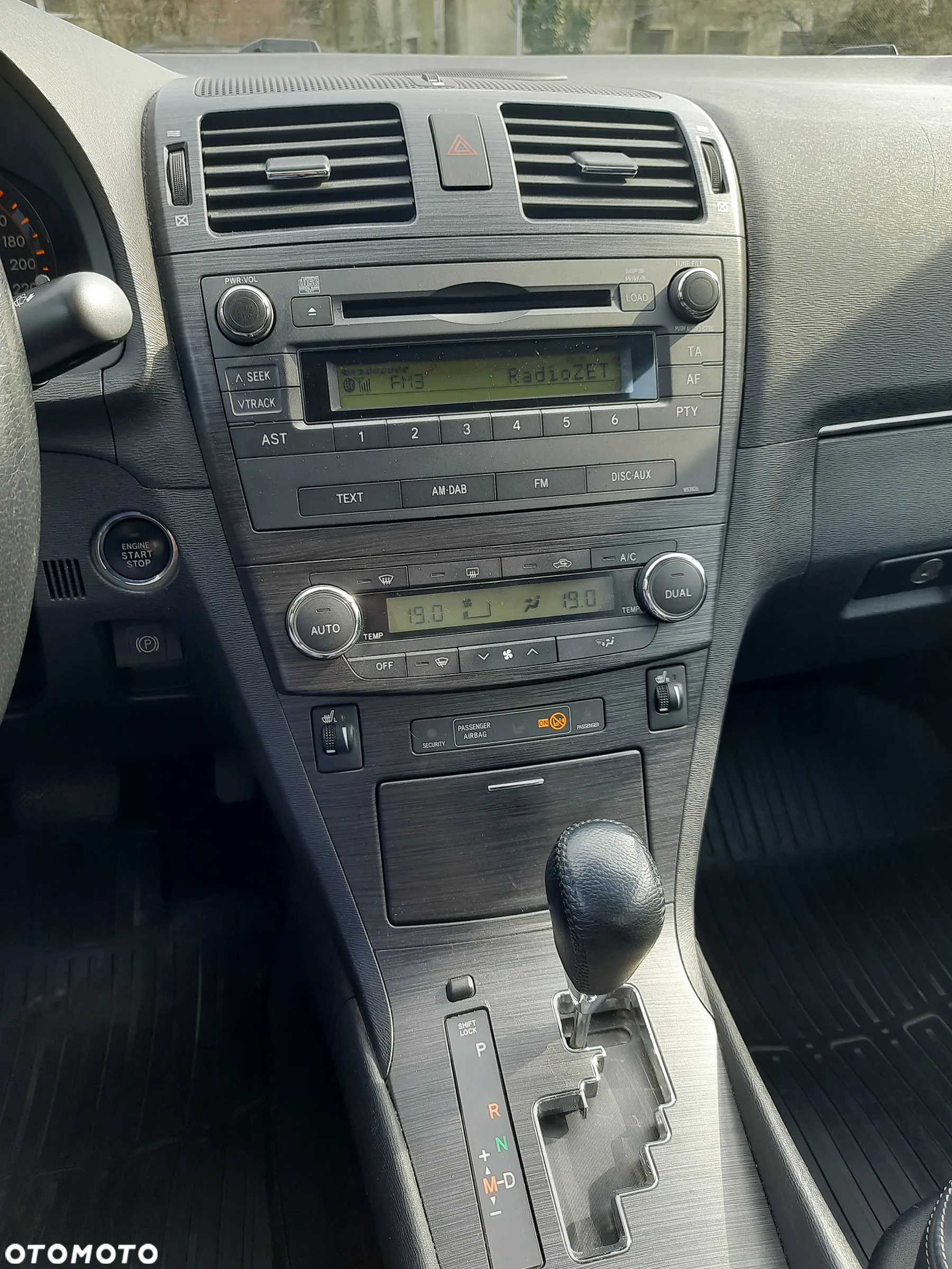 Toyota Avensis - 15