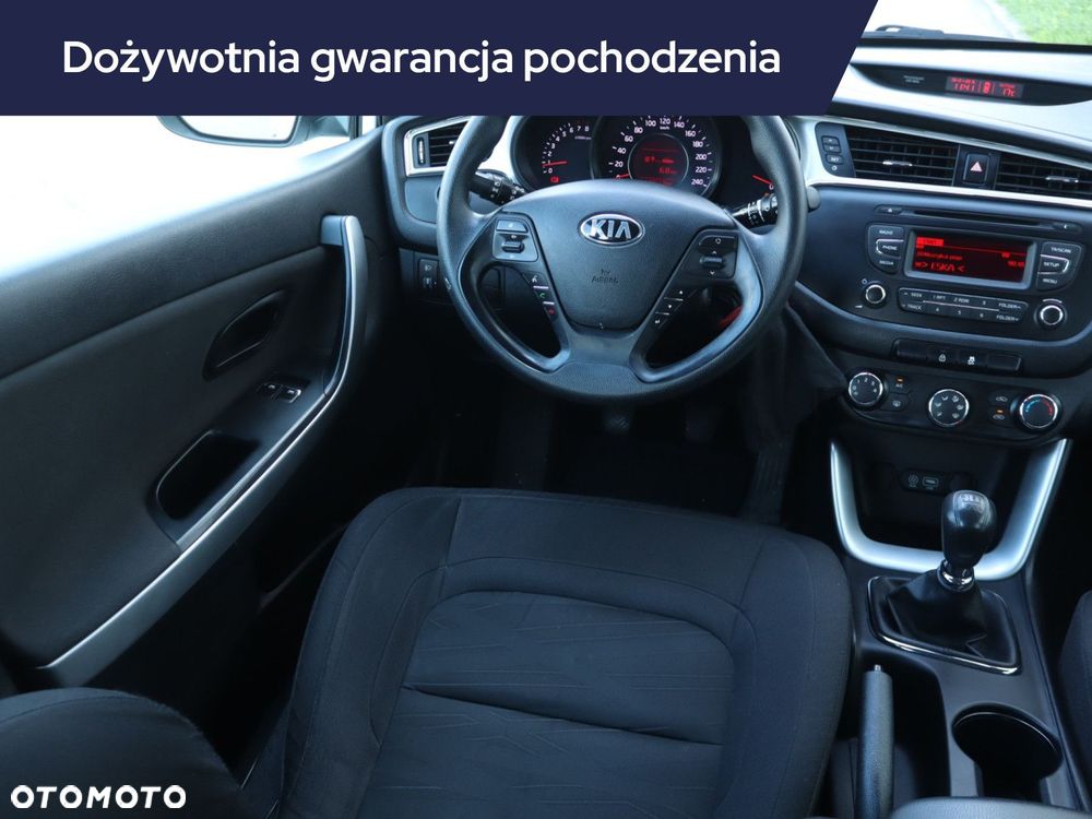Kia Ceed - 9