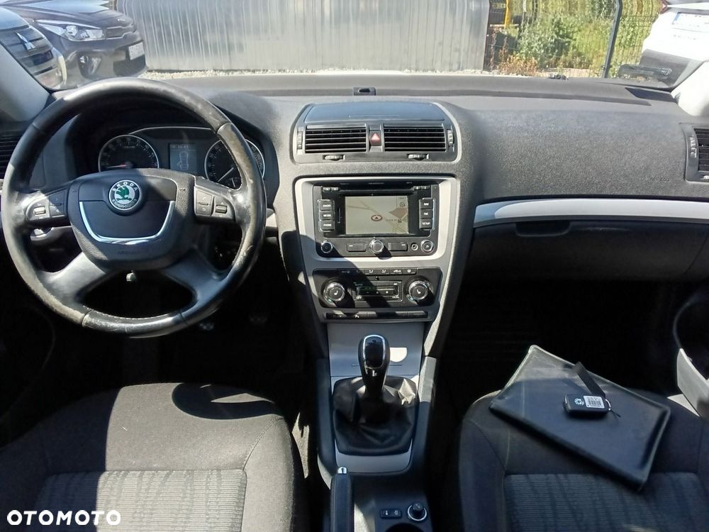 Skoda Octavia - 8