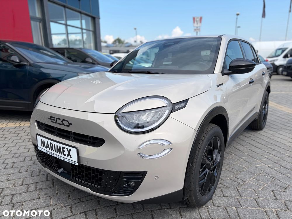 Fiat 600 1.2 Turbo Sport eDCT - 1