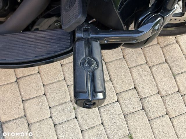 Harley-Davidson Touring Road Glide - 39