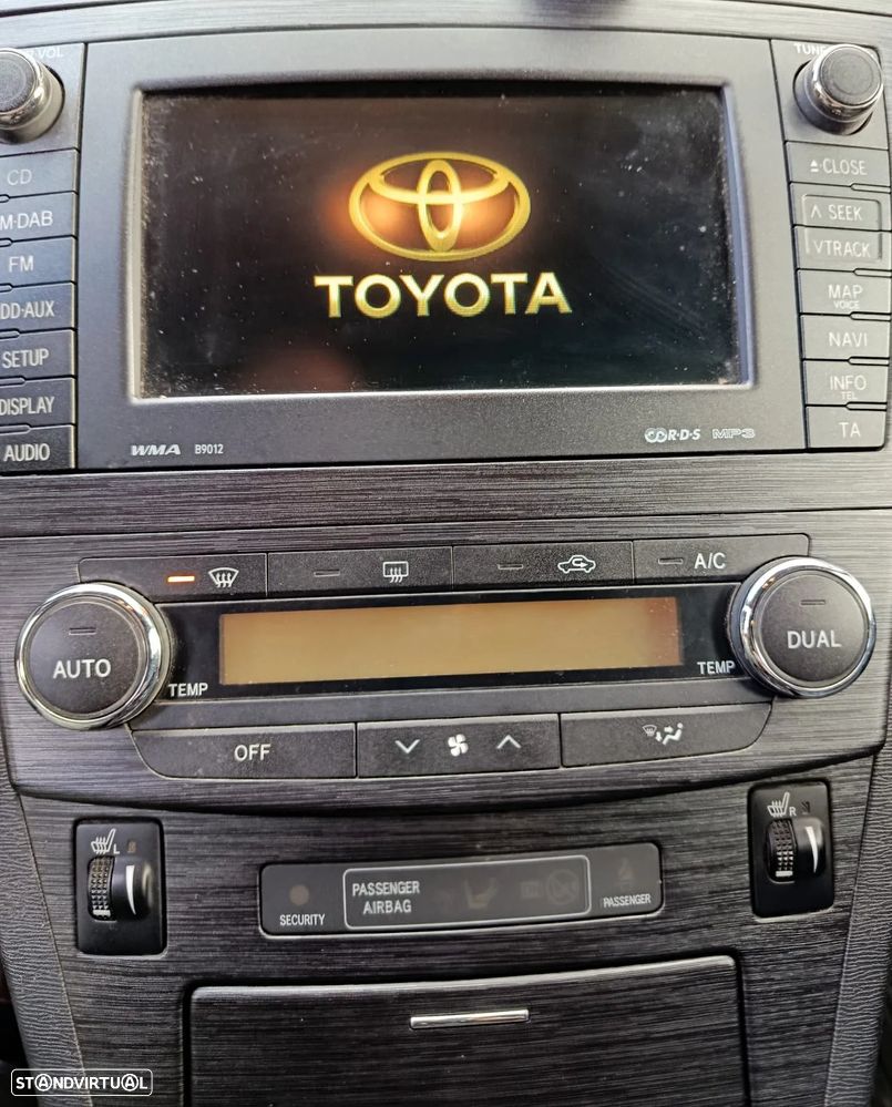 Toyota Avensis SW 2.0 D-4D Exclusive +Pele+GPS - 7